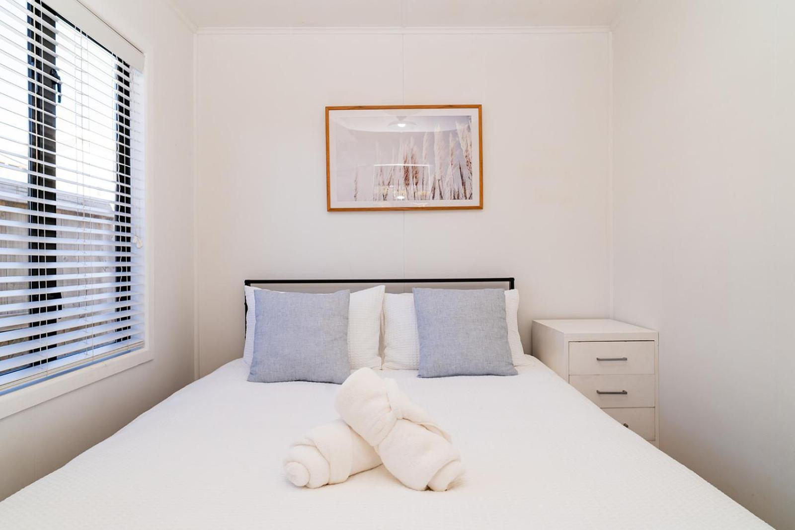 Fun Family Bach, Close To Beach And Shops! Waihi Buitenkant foto
